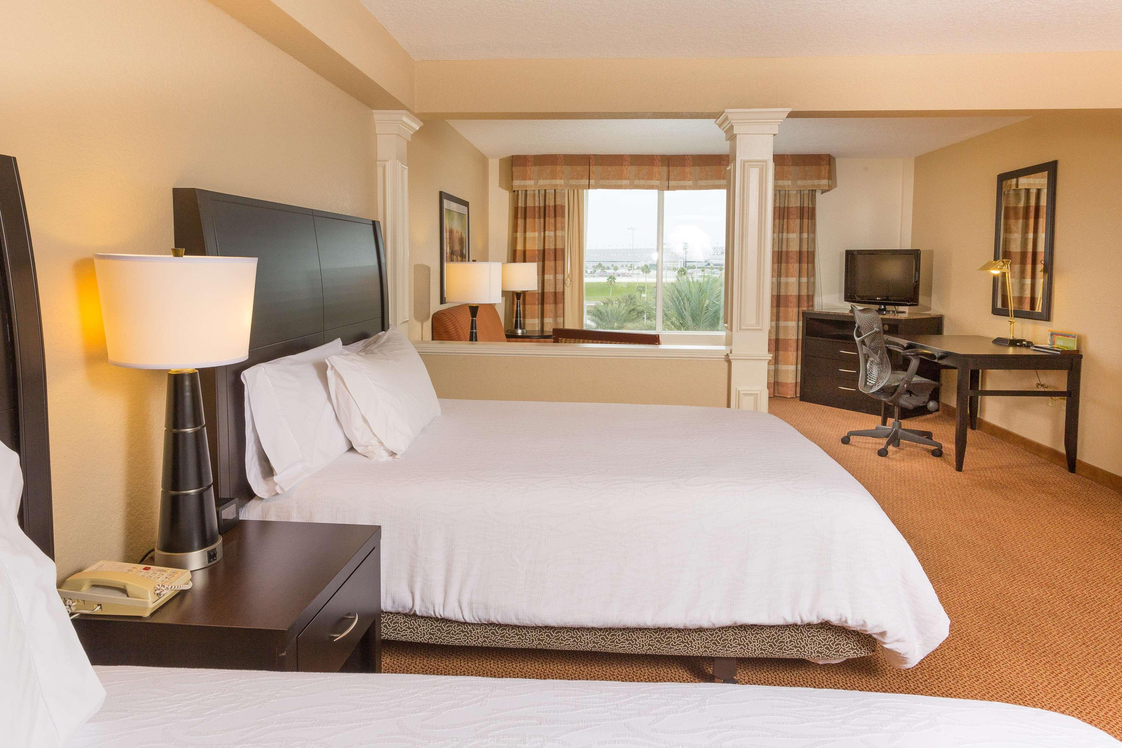 Hilton Garden Inn Daytona Beach Airport Exterior photo