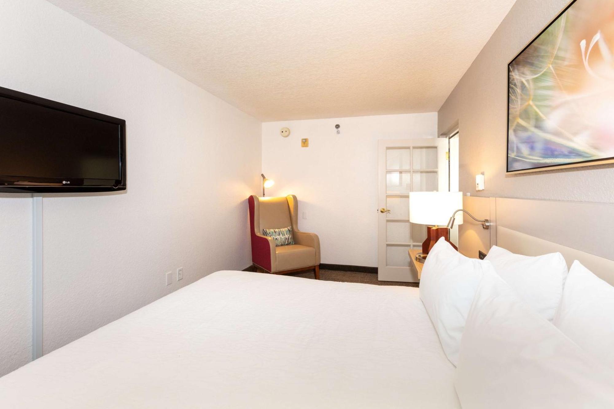 Hilton Garden Inn Daytona Beach Airport Exterior photo